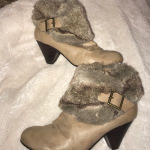Beautiful faux fur booties!!